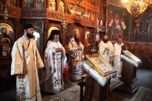 Liturghie arhierească la Mănăstirea Bucium