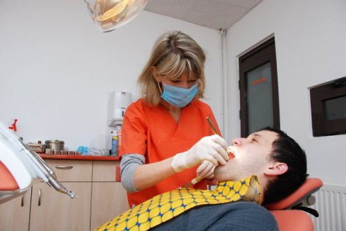 Cum tratăm durerea dentară