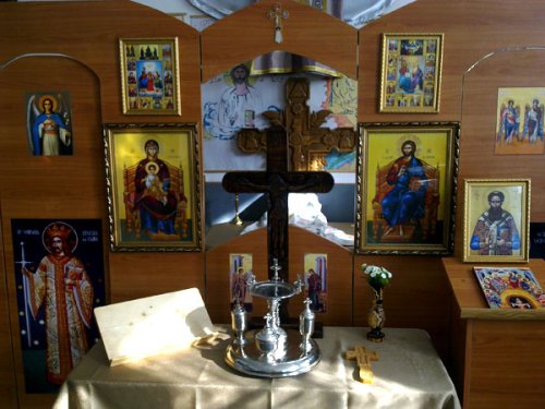 Cabinet de religie cu altar şi catapeteasmă