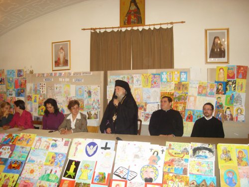 Simpozionul interjudeţean despre „Sfinţii Ortodoxiei“ la Râmnicu Vâlcea