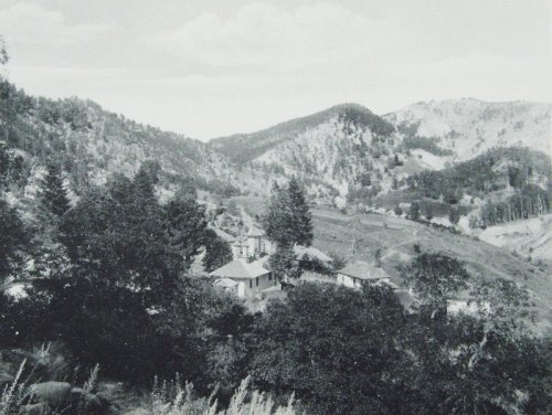Mănăstirea Vărzăreşti din ţinutul Buzăului, la 1900