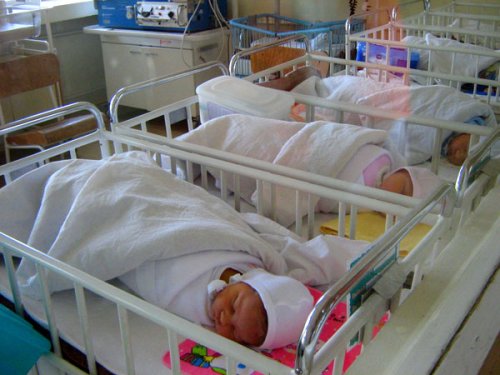 Statul oferă două variante de concediu maternal