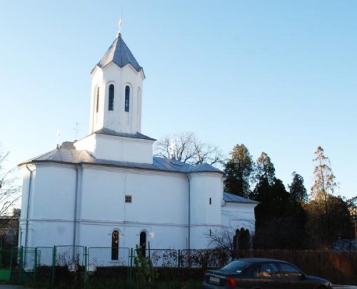 Biserica „Sfântul Spiridon“ din Craiova, în haină de sărbătoare
