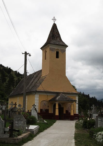 Bisericile din satul lui Aaron Pumnul
