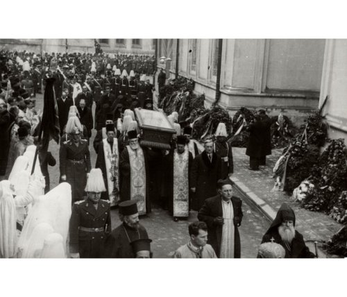 Funeraliile întâiului patriarh al României