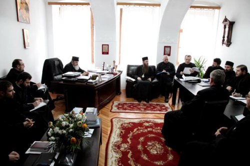 Permanenţa Consiliului Eparhial Sibiu, în şedinţă cu protopopii