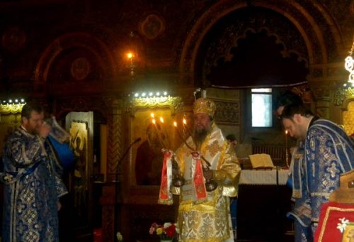 Liturghie arhierească la Catedrala din Craiova