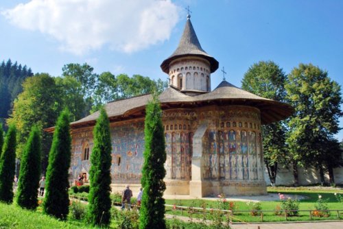 20 de ani de la reînfiinţarea Mănăstirii Voroneţ