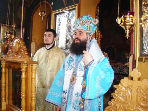 <b>Actualitate:</b> Liturghie arhierească la Mănăstirea Strehareţ