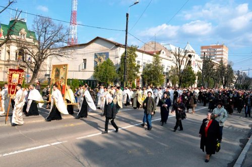 Zeci de mii de români au intrat simbolic în Ierusalim