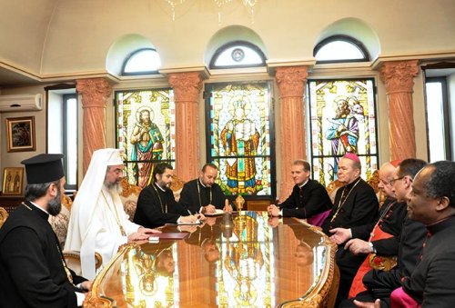 Arhiepiscopul romano-catolic de Cracovia, în vizită la Patriarhia Română