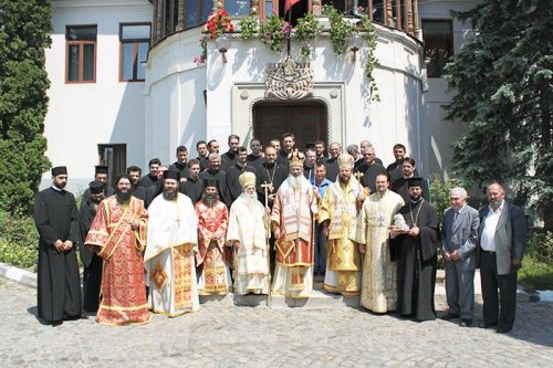 Vizite de marcă în Arhiepiscopia Râmnicului