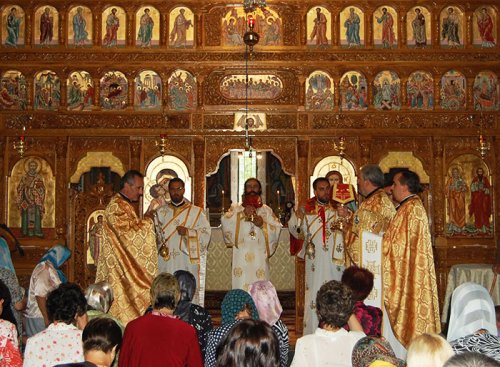 PS Paisie Lugojanul a liturghisit în biserica Parohiei Timişoara-Fratelia