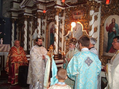 Vizite chiriarhale în Arhiepiscopia Aradului