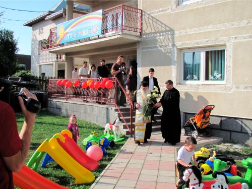 Deschiderea anului şcolar la Grădiniţa „Little paradise“ din Obcini, Suceava
