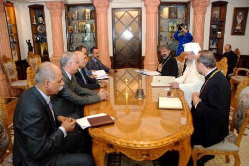 Şeful Comisiei de Politică Externă din cadrul Consiliului Naţional Palestinian, în vizită la Patriarhia Română
