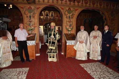 Liturghie arhierească la seminarul din Craiova