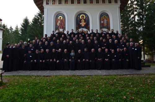 Preoţii Protopopiatului Piatra Neamţ, în conferinţă la Durău