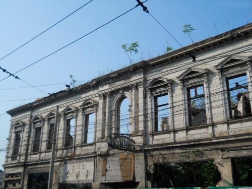 Zeci de clădiri monumente istorice au fost dărâmate