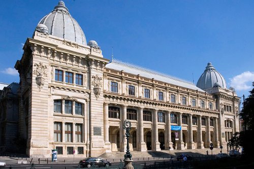 Expoziţie de artă plastică la Muzeul Naţional de Istorie a României