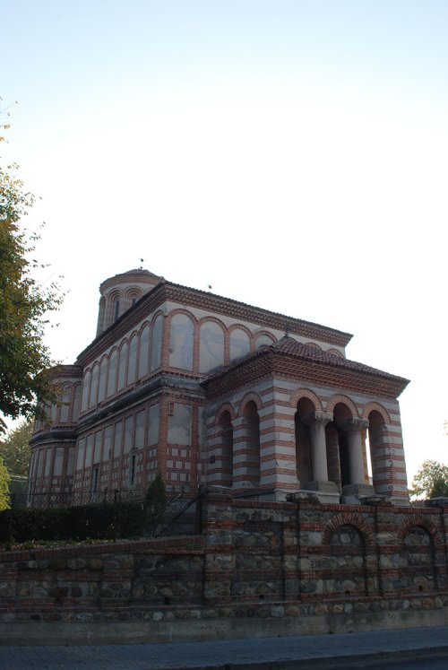 Biserica „Sfinţii Arhangheli“ din Craiova, în haină de sărbătoare