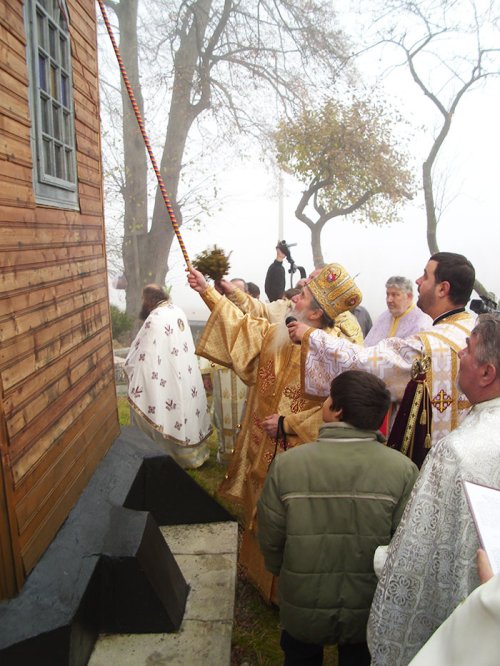 Biserica parohiei Bănceşti, resfinţită după 80 de ani