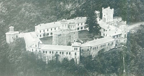 Mănăstirea Tismana la începutul regimului comunist