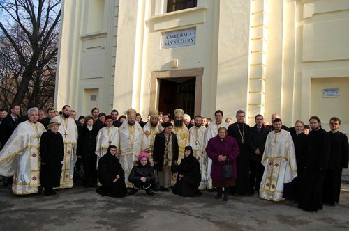 Troiţă de arhierei la Catedrala ortodoxă din Gyula