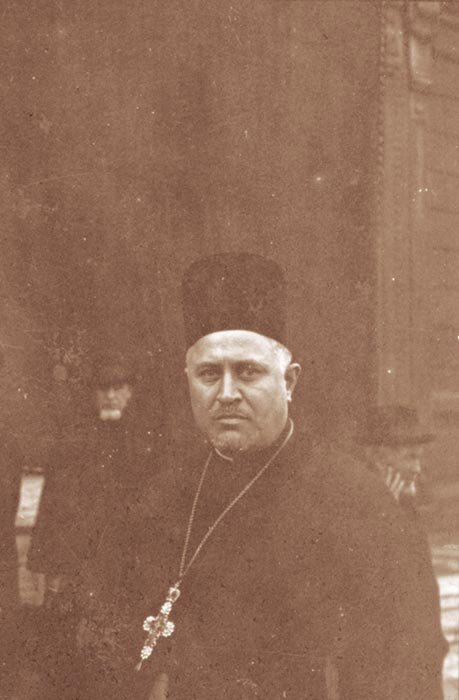 Preotul Constantin Burducea - „când cu steaua, când cu crucea“