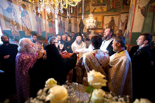 Hram la mănăstirea doljeană Cârcea