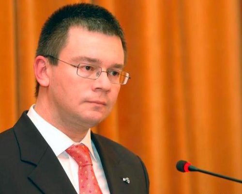 Mihai Răzvan Ungureanu a anunţat noul Guvern