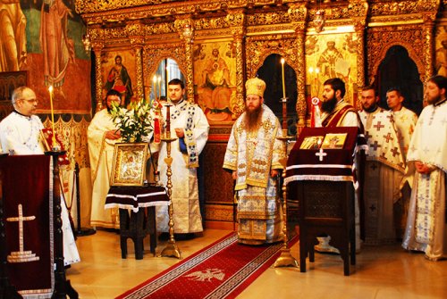 Liturghie arhierească la Mănăstirea Hurezi