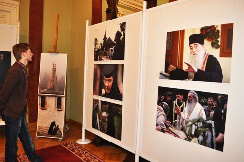 Călătorie fotografică prin mănăstirile ortodoxe româneşti