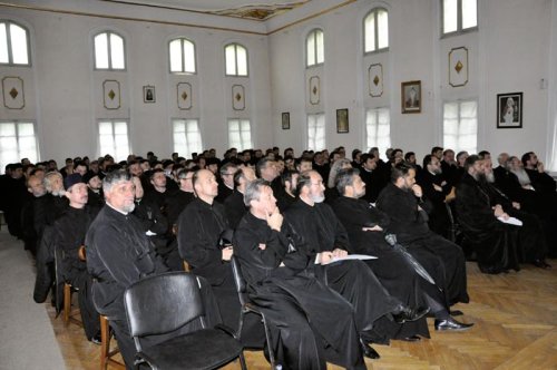 Conferinţe preoţeşti în toată ţara