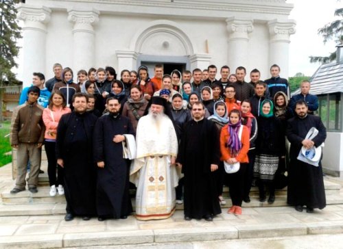 Liturghia absolventului, la Mănăstirea Vorona