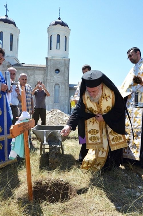 S-a pus piatra de temelie pentru un nou paraclis la Mănăstirea Codru