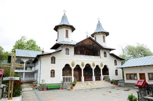 Pelerinaj la Mănăstirea Crasna