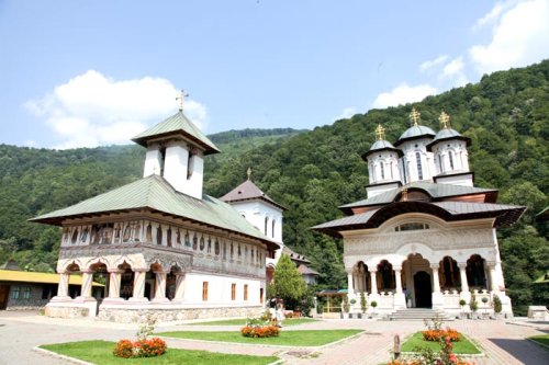 Schimbarea la Faţă, praznicul Mănăstirii Lainici