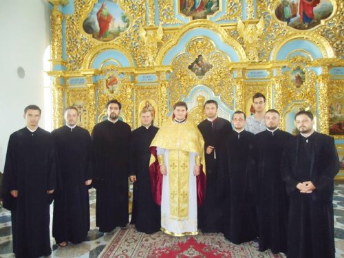 Credincioşi români, în pelerinaj la mănăstirile din Ucraina