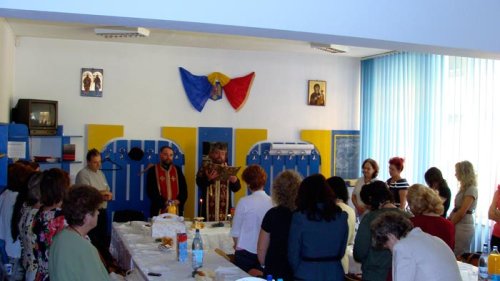 Slujbă de binecuvântare la Şcoala cu clasele I-VIII Nr. 2 din Piatra Neamţ