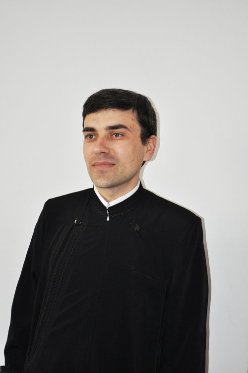 Părintele Dragoş Ungureanu, doctor în Teologie