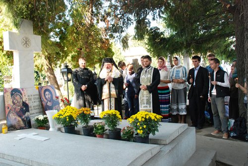Părintele Stăniloae, pomenit de studenţii creştin-ortodocşi