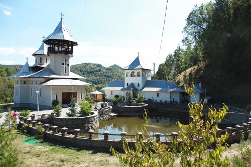 Mănăstirea de lângă satul lui Crişan
