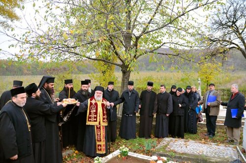 Simpozion comemorativ la Mănăstirea Cocoş, Tulcea