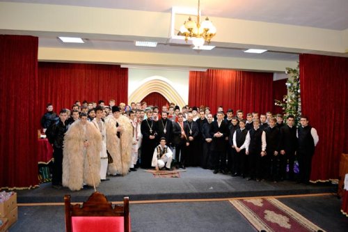 Spectacol tradiţional dedicat Crăciunului la Caransebeş