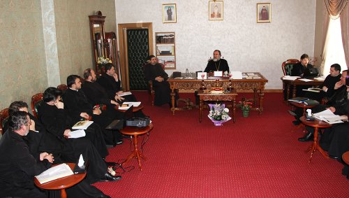Şedinţa Consiliului eparhial al Arhiepiscopiei Romanului şi Bacăului