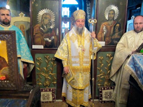 Liturghii arhiereşti în Mitropolia Olteniei