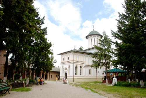 Posturi neclericale vacante în Arhiepiscopia Bucureştilor
