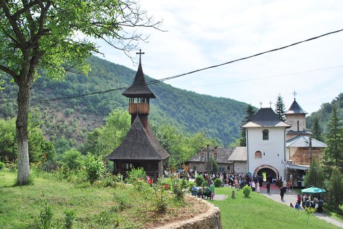 Popas arhieresc la Mănăstirea Topolniţa
