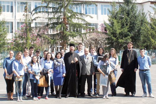 Vizită pastorală la Colegiul Naţional „Gib Mihăiescu“ din Drăgăşani